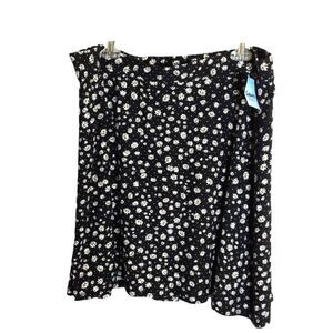 RUE+ Skirt Plus-Sized Stretch Flare Black with‎ Daisies size 3X